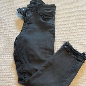 Black Abercrombie skinny jeans, size 28 Short